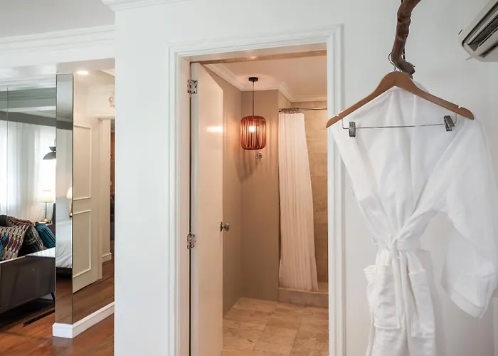 Miranamin Nest Elegant Home, Indoor Plunge Pool, Pet-friendly, With Rooftop, Kitchens, Self-service Breakfast - Ideal For Reunions, Team Building, Intimate Gatherings Holiday home Manila